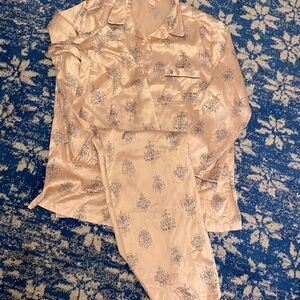 Victorias Secret Satin Lounge Pajamas Womens Large ballerina 🩰 pink 2-Piece